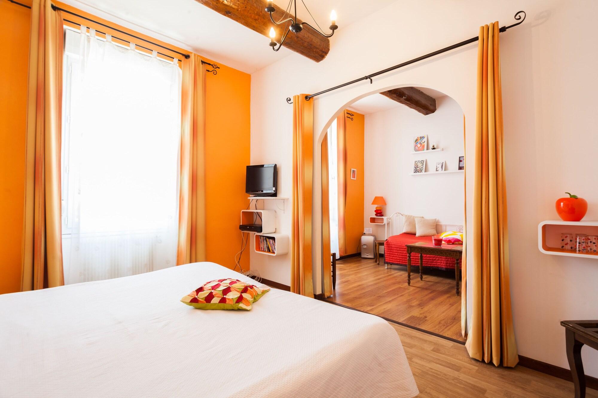 Logis Auberge De Tavel Bagian luar foto