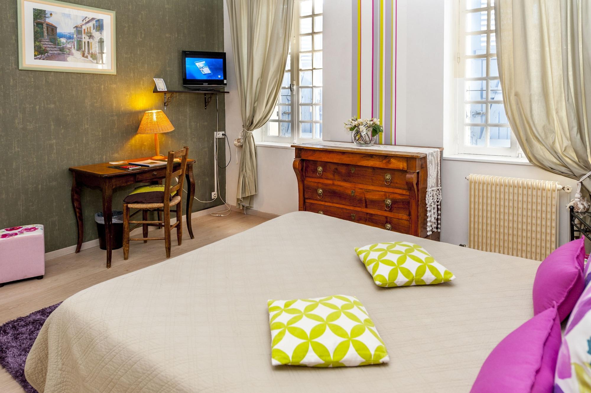 Logis Auberge De Tavel Bagian luar foto