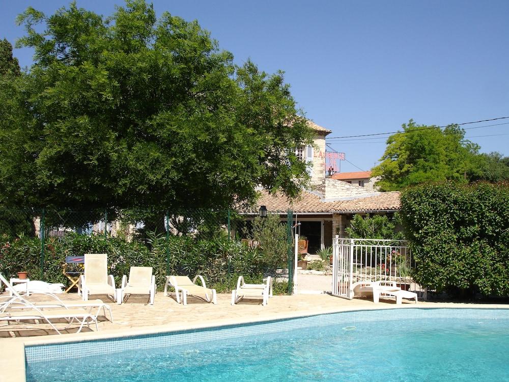 Logis Auberge De Tavel Bagian luar foto