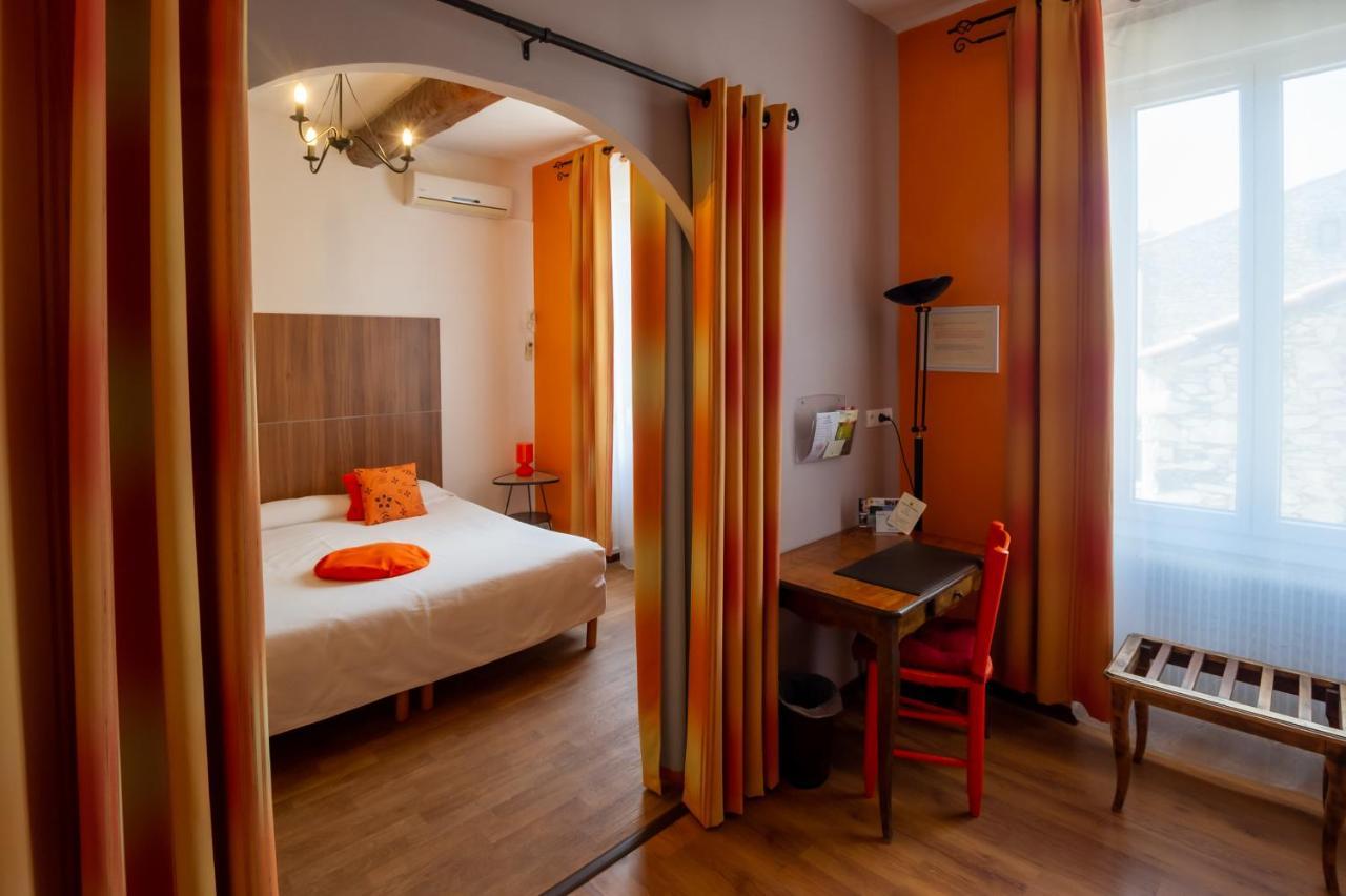 Logis Auberge De Tavel Bagian luar foto