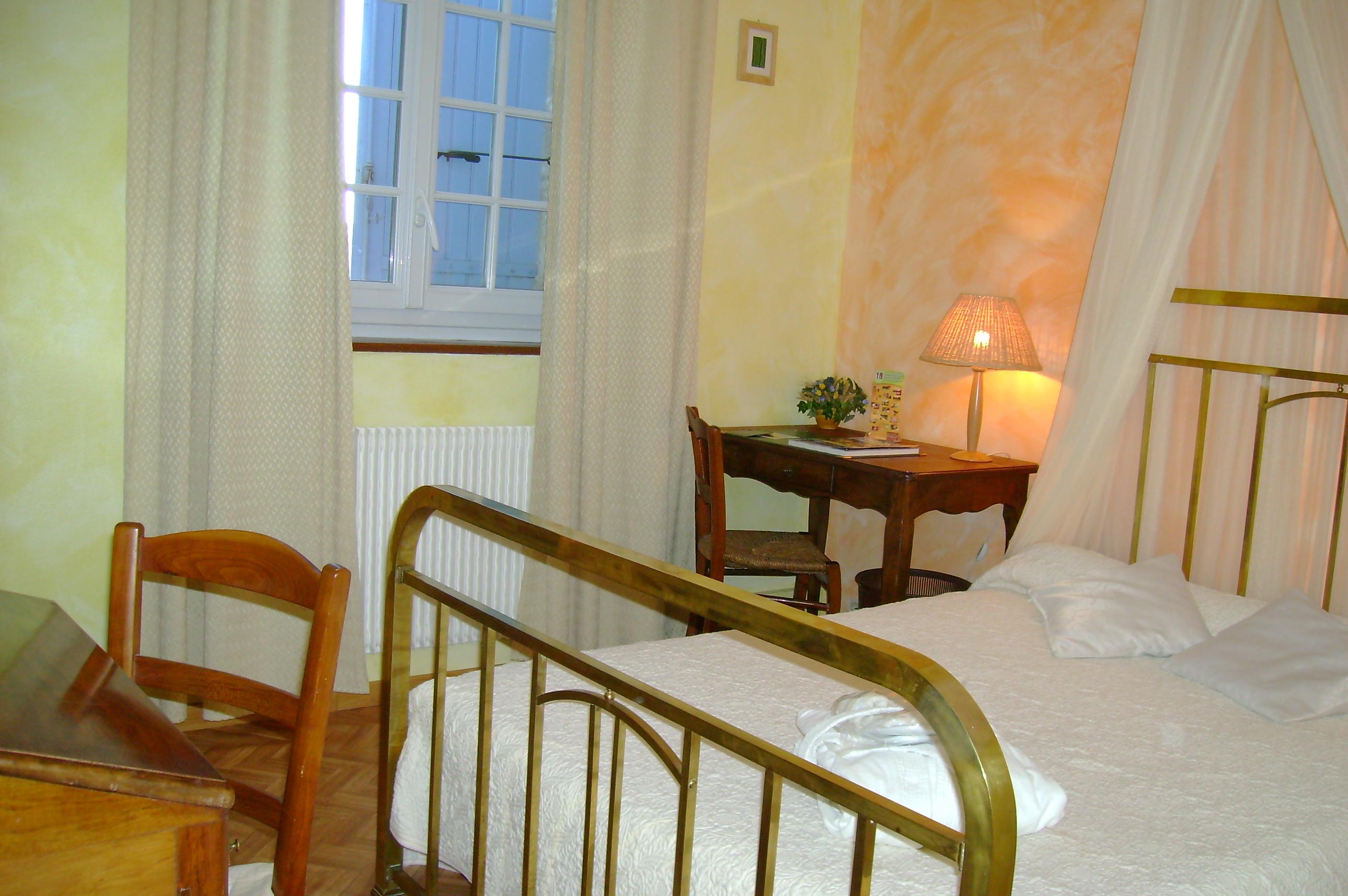 Logis Auberge De Tavel Bagian luar foto