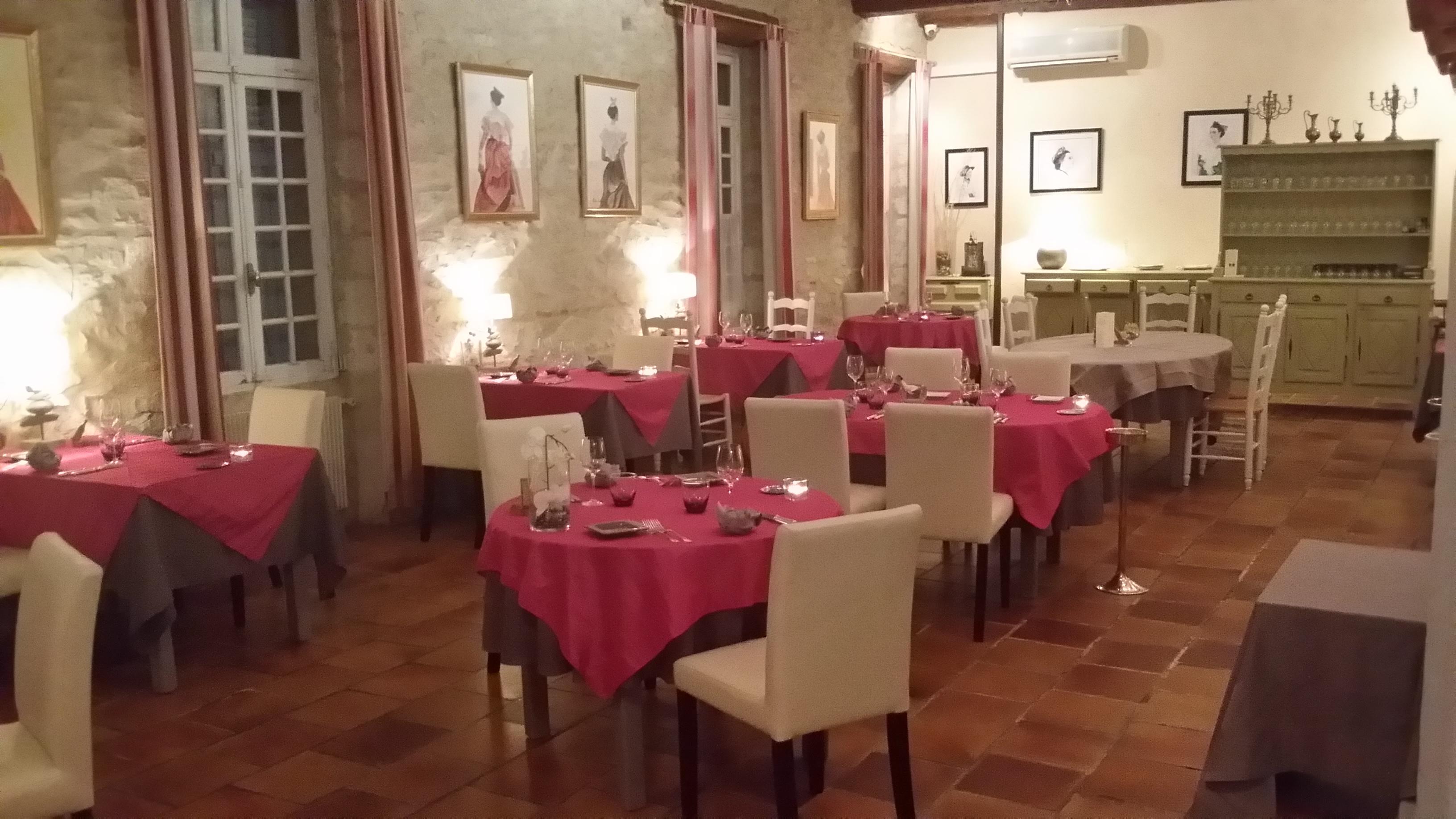 Logis Auberge De Tavel Bagian luar foto