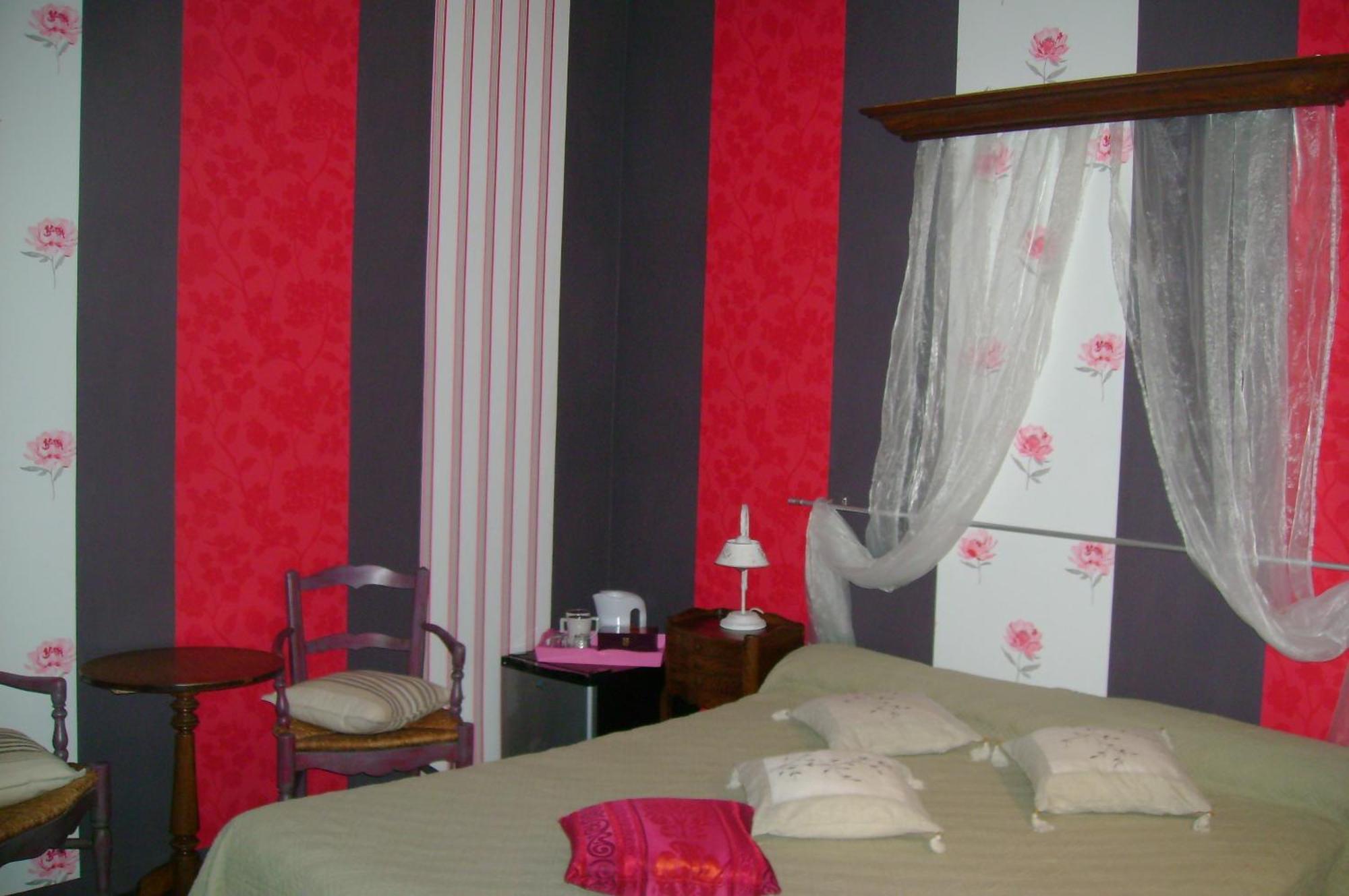 Logis Auberge De Tavel Bagian luar foto