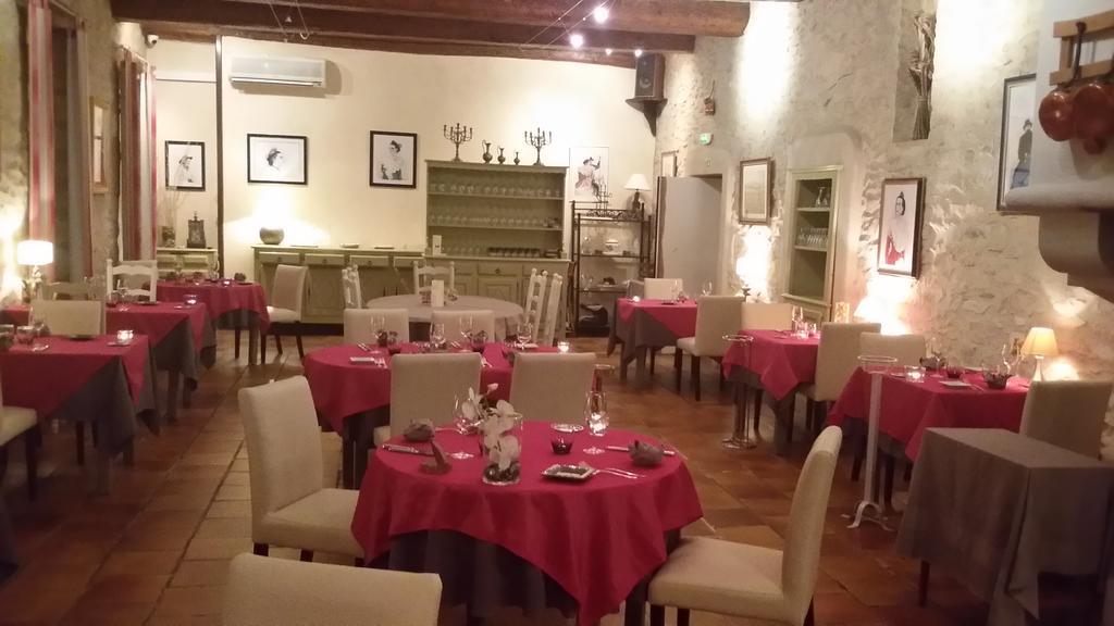 Logis Auberge De Tavel Bagian luar foto